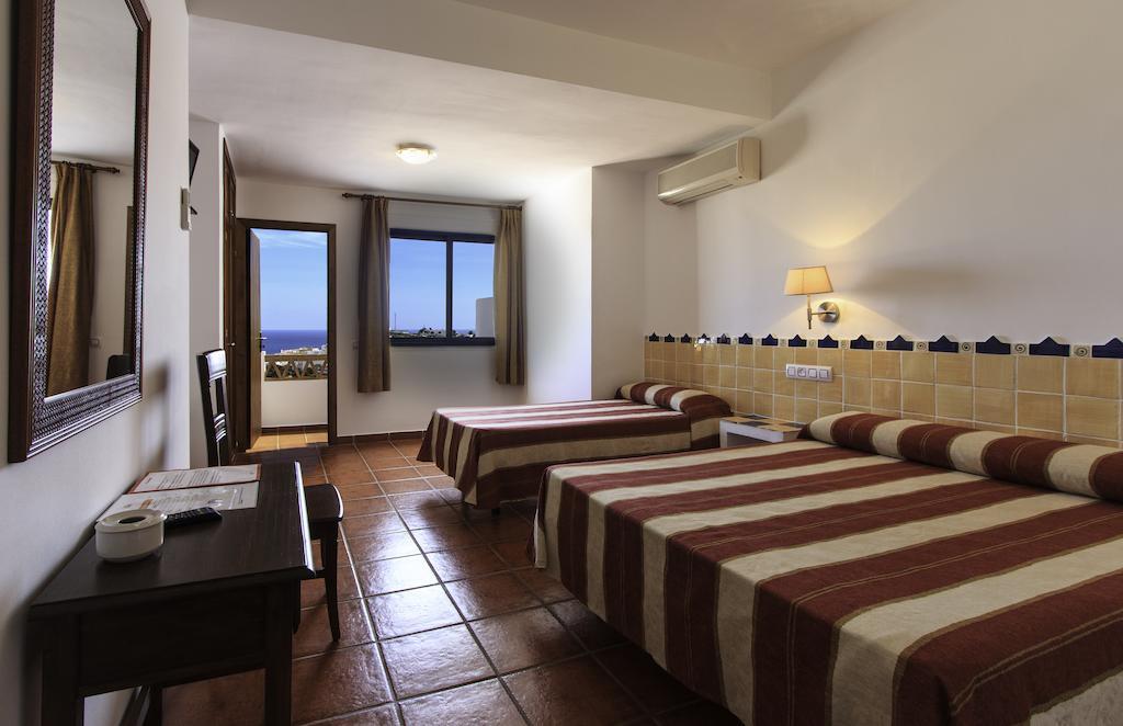 Hostal El Dorado Sant Josep de sa Talaia Pokoj fotografie